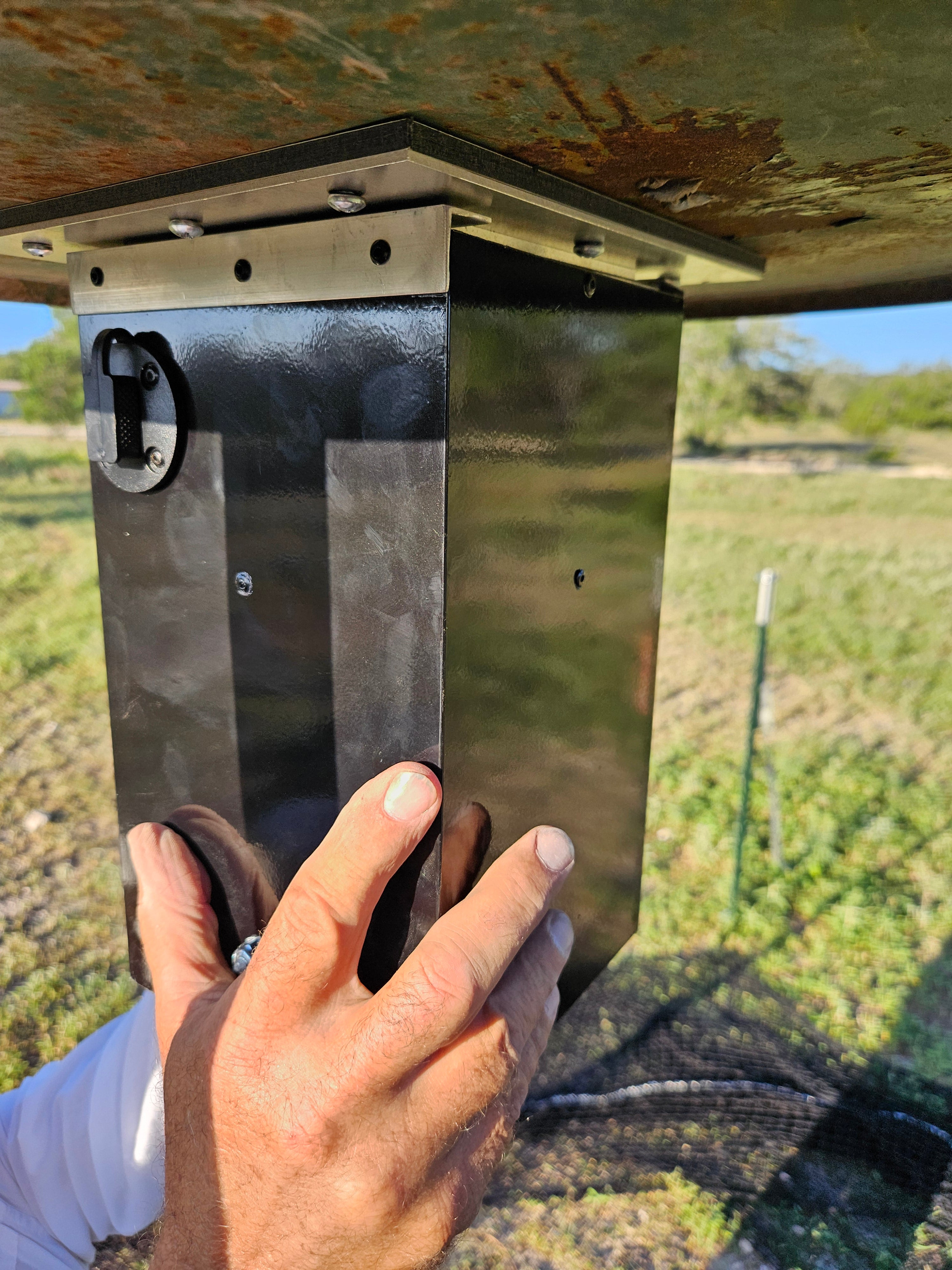 Brig Baiter: Remote High-Volume Feeder Attachment System