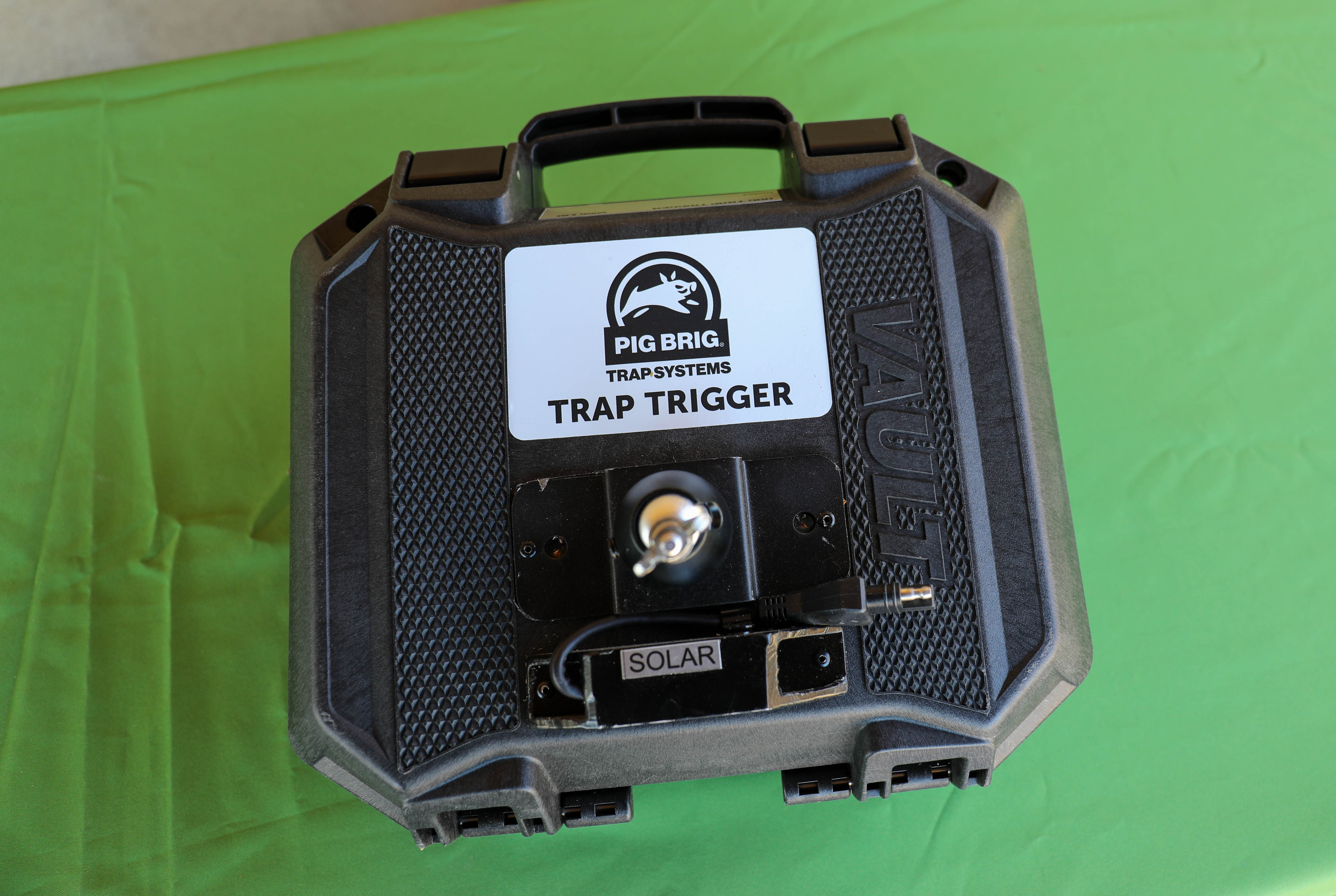 Brig Baiter: Remote High-Volume Feeder Attachment System